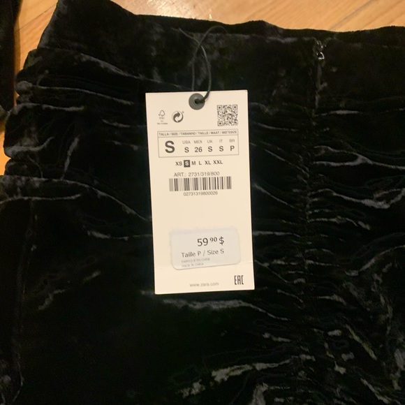 Zara set medium top and small skirt in velvet - Picture 5 of 5